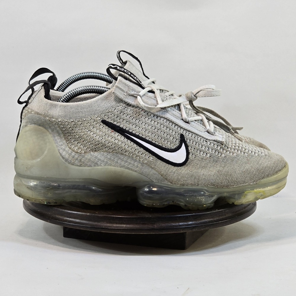 Nike Air Vapormax 2021 FK Shoes Mens Size 10 Flyknit DH4084-100 Comfort Sneakers